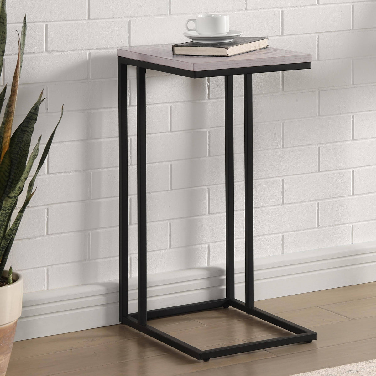 Antique White Farmhouse Side Table S320
