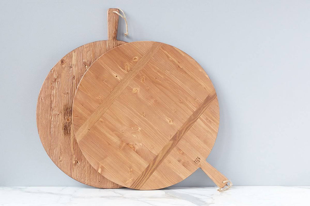 Pine Large Round Charcuterie Board, 23x22W Natural K689