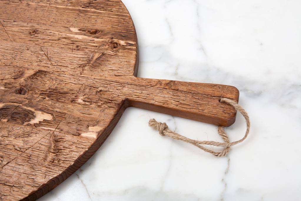 Pine Large Round Charcuterie Board, 23x22W Natural K689