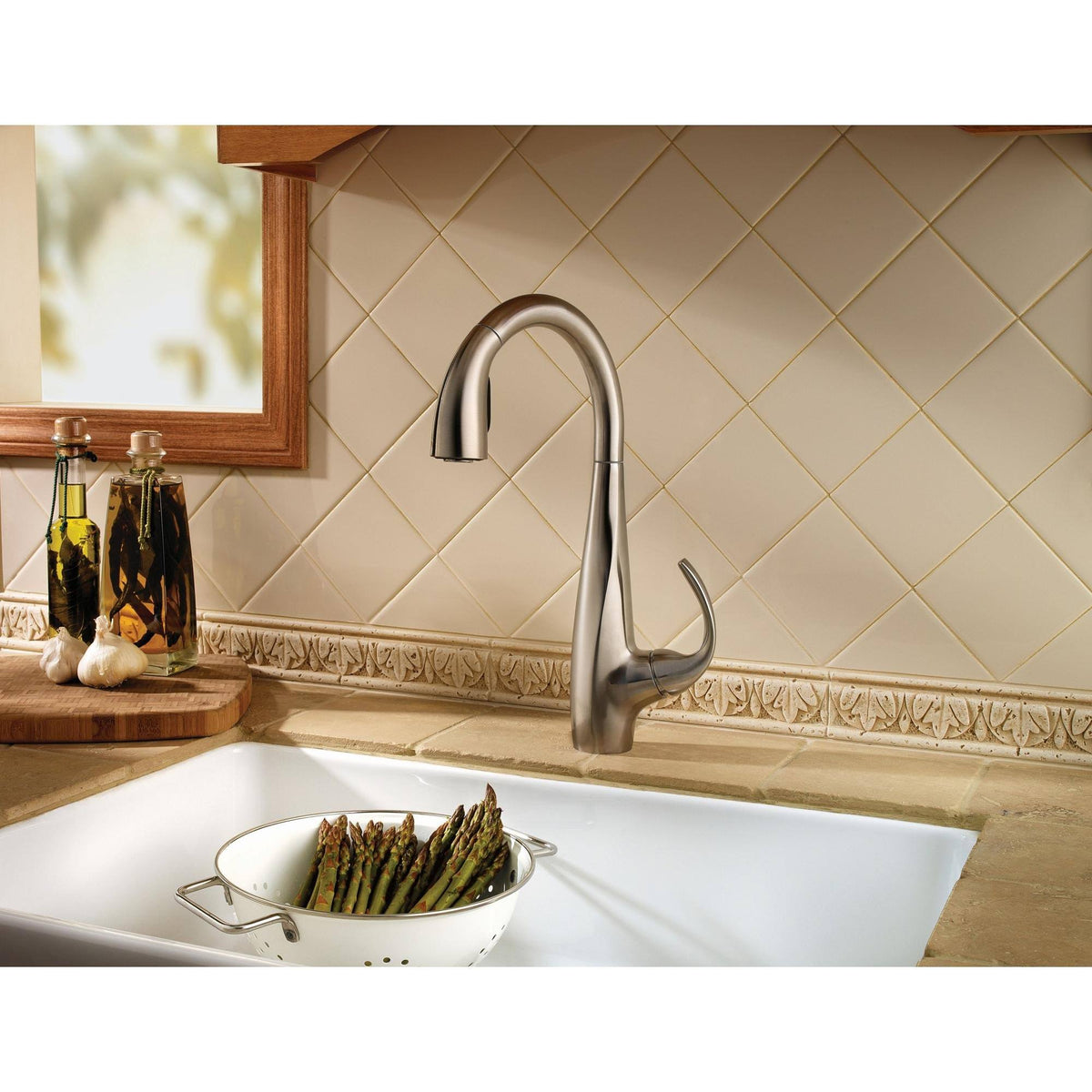 Tuscan Bronze 1-Handle Pull-Down Kitchen Faucet L5303