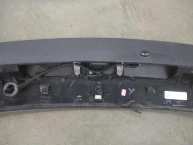 Pre-Owned Jeep Cherokee Rear Spoiler Wing with Brake Light Lamp D951