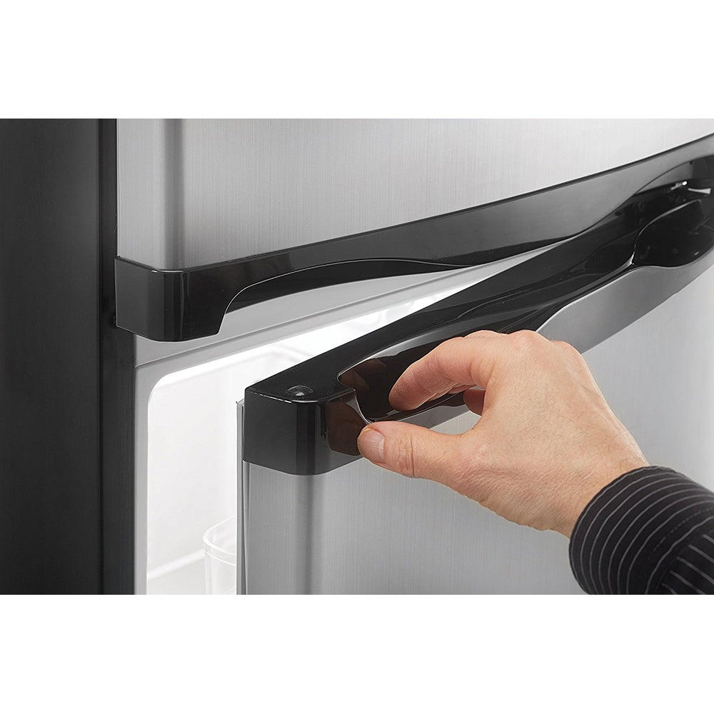 7.3 Cu. Ft. Top Freezer Refrigerator E203