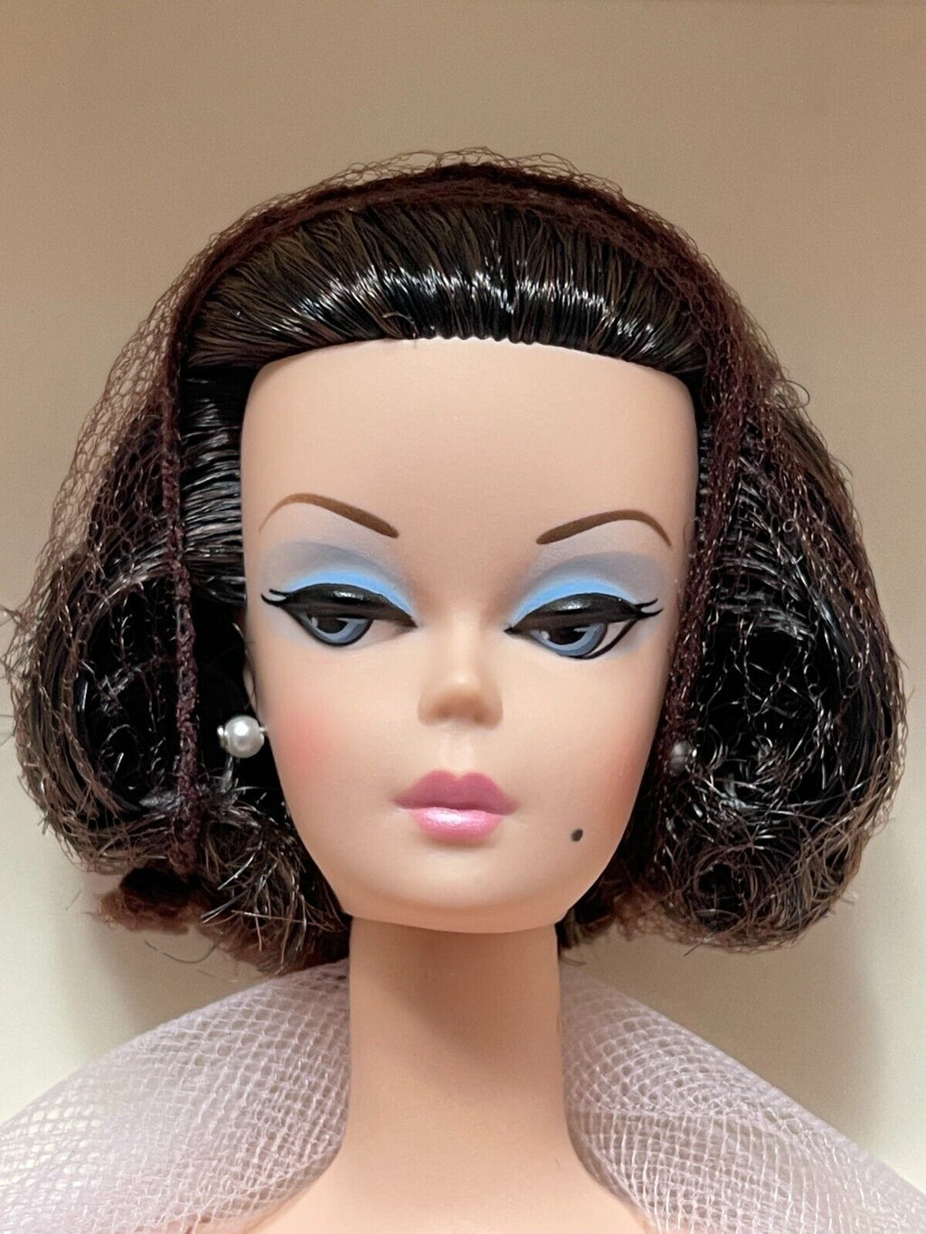 Genuine Silkstone Doll T9072