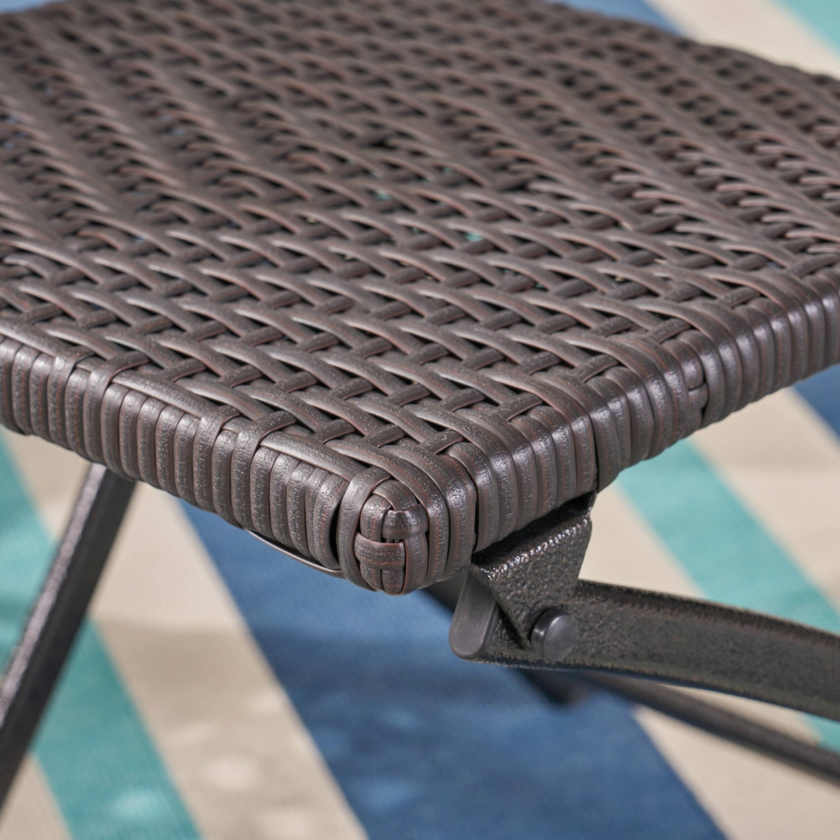 Set of 2 Wicker Patio Folding Chairs Brown F650