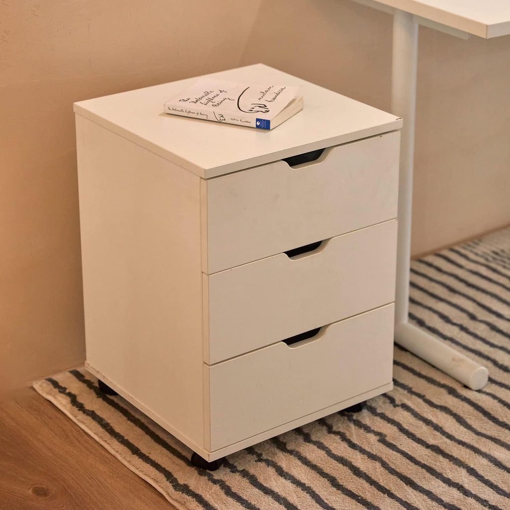 White 5 Drawer File Cabinet with Casters T59700