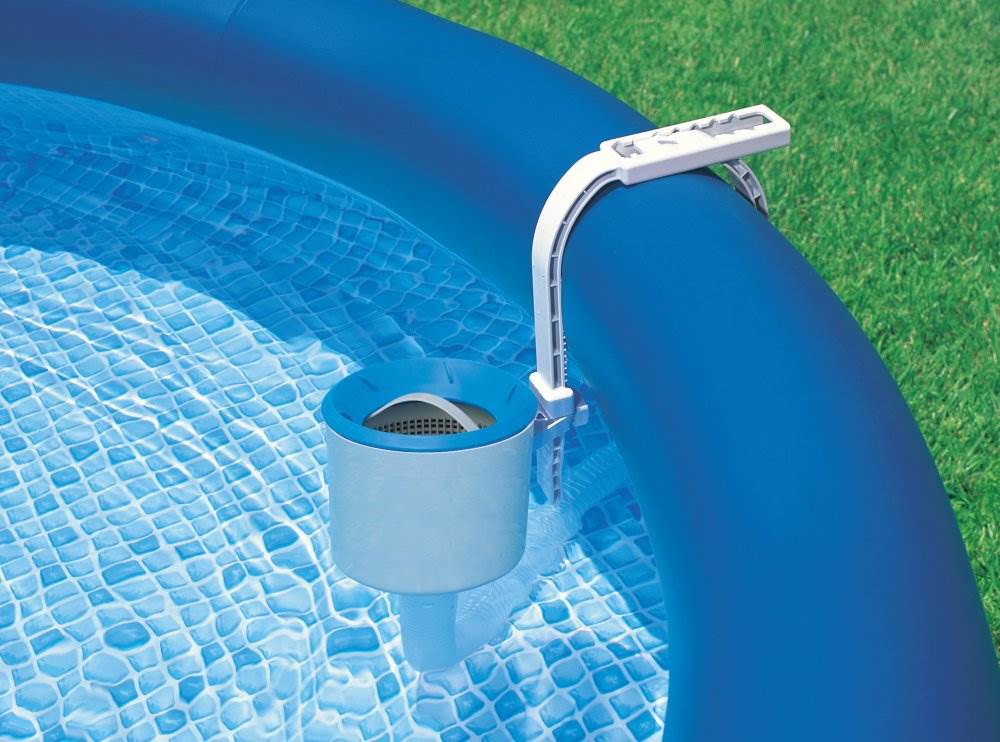 Pool Blaster Battery Powered Leaf Vacuum and Intex Wall Mount Automatic Skimmer N54968