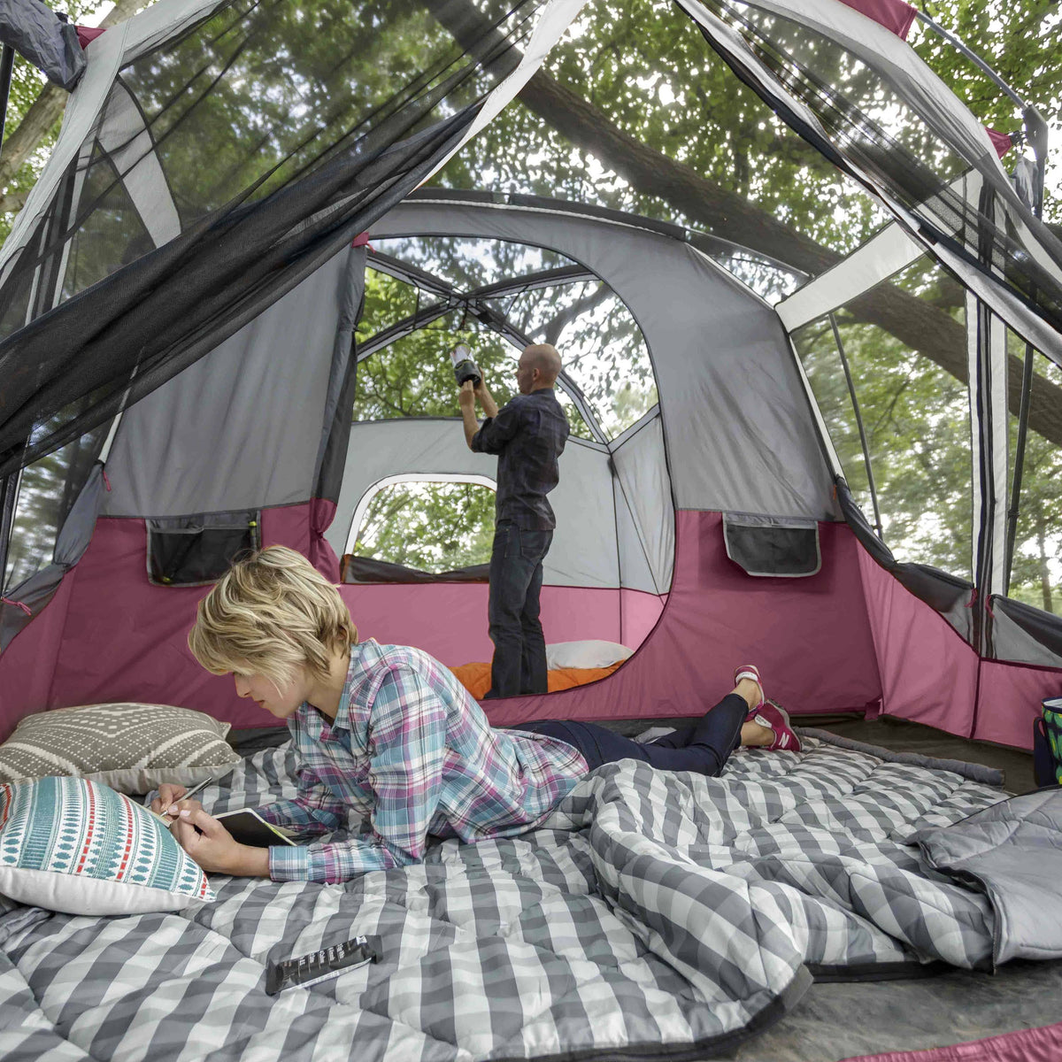 11-Person Family Camping Cabin Tent with Screen Room H6453